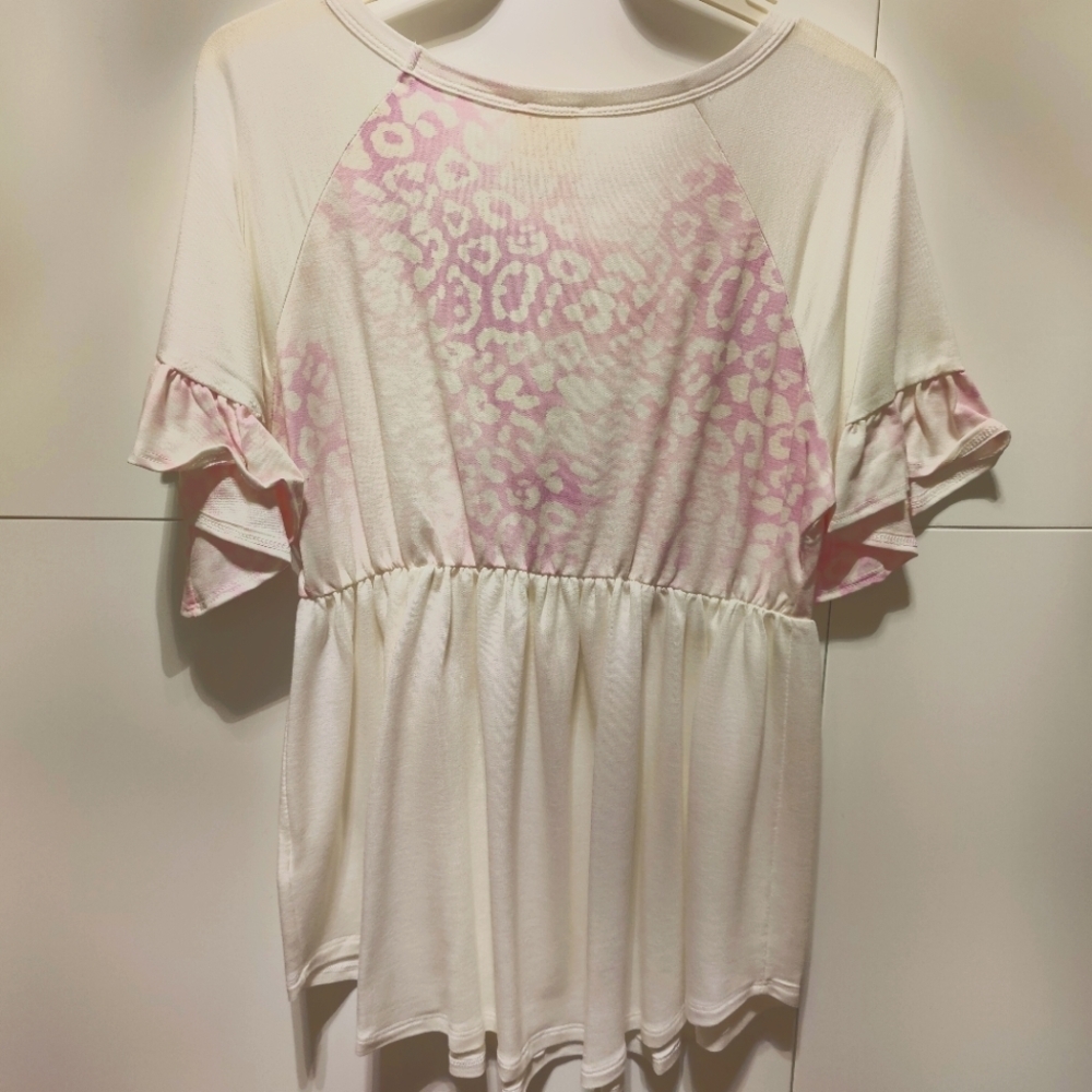 Boutique Pink Leopard Print Babydoll Top | Flutter Sleeve Tunic NWT - Picture 4 of 6